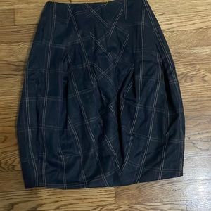 Short wool plaid skirt